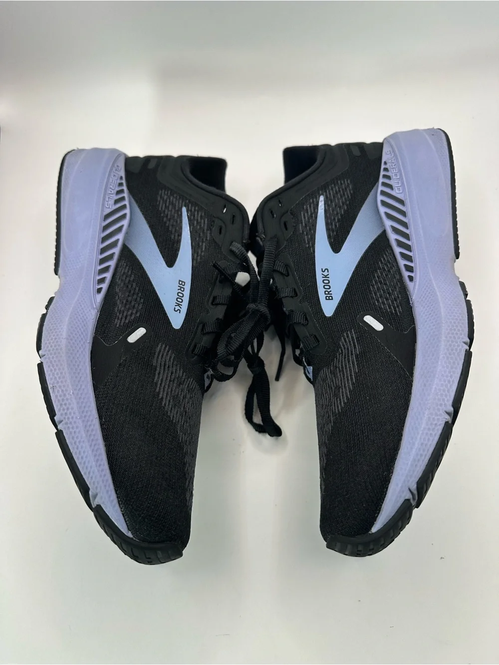 Brooks Launch 9 Women’s Running Shoes SIZE 9.5 Black w/ Blue Lavender